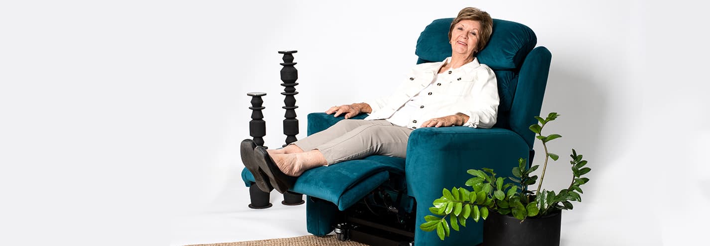 Electric lift recliner